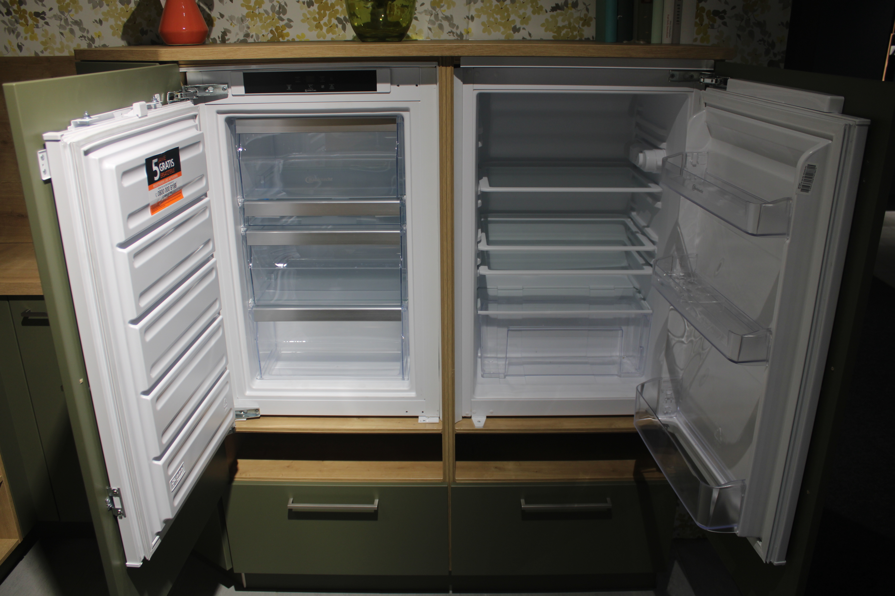 Musterküche, Lackfront Olive matt, Nolte Matrix 150 Soft Lack