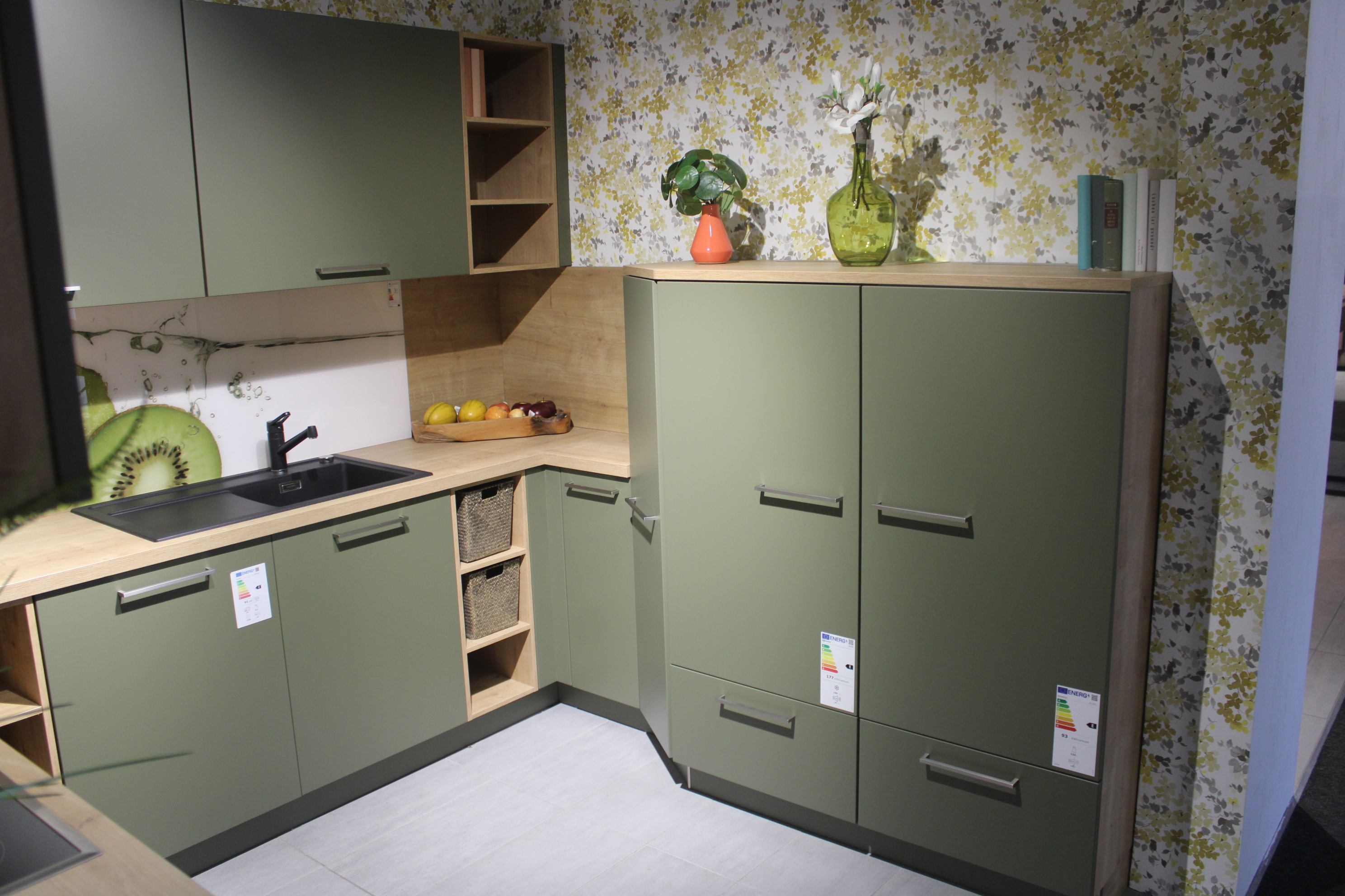 Musterküche, Lackfront Olive matt, Nolte Matrix 150 Soft Lack