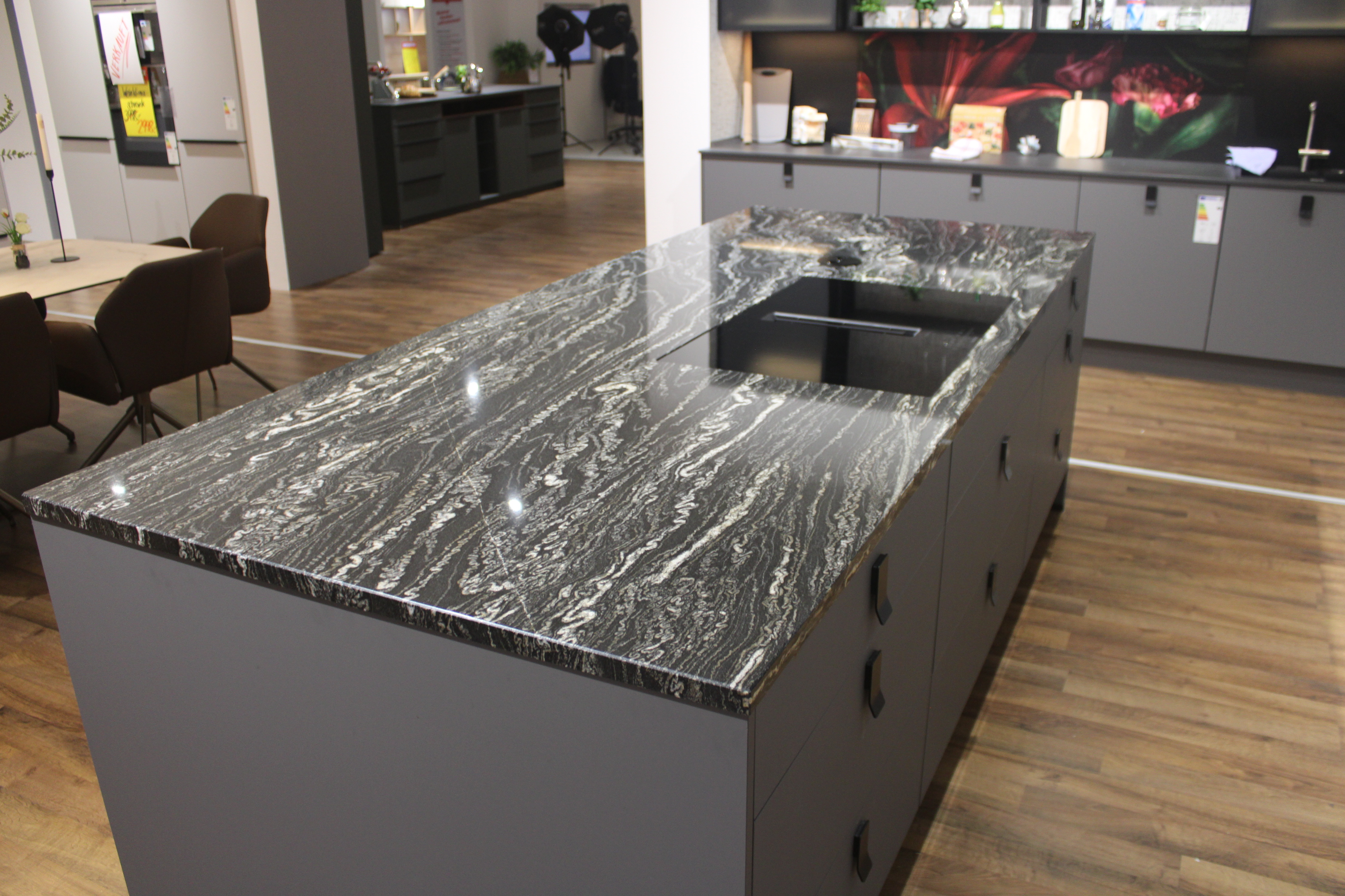 Musterküche, Fronten Lack Schiefergrau Premium matt   - Nobilia Senso