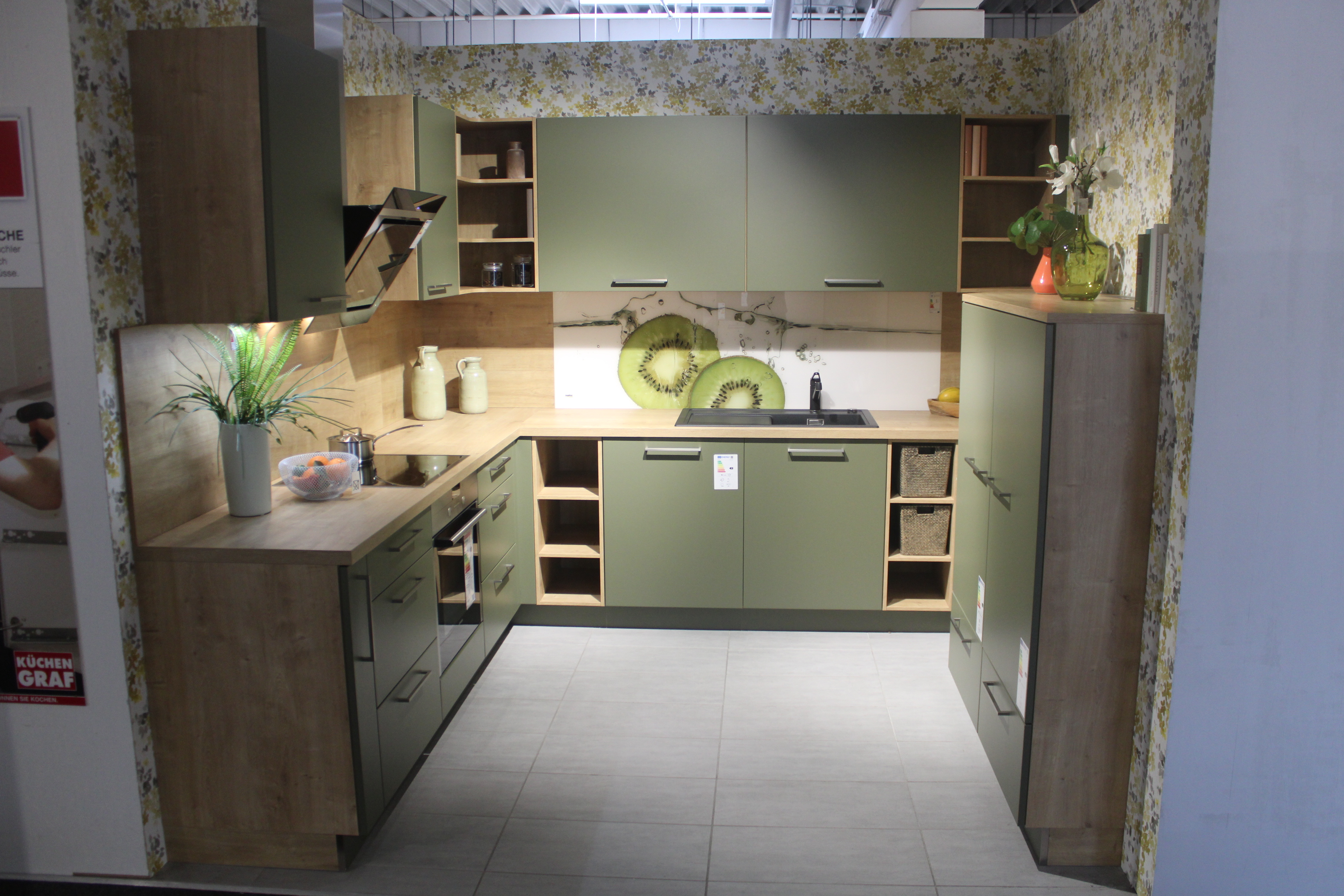 Musterküche, Lackfront Olive matt, Nolte Matrix 150 Soft Lack